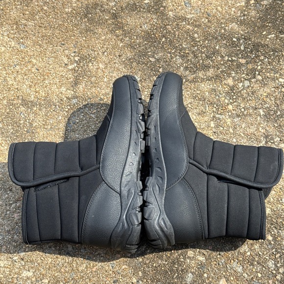 Lands' End Expedition Quilted Slip On Winter Snow Boots Mens 12 M Black Shoes - Picture 6 of 10